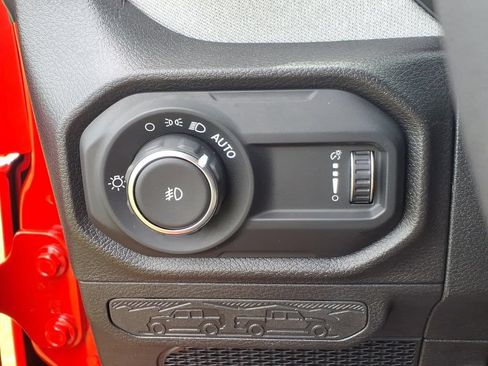 Used 2024 Jeep Wrangler Unlimited Sport AWD/4WD image 23