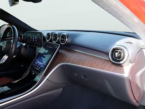 Certified 2022 Mercedes-Benz C 300 4MATIC Sedan image 11