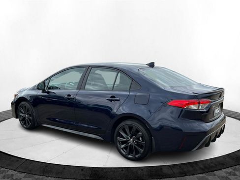 Used 2024 Toyota Corolla SE image 3