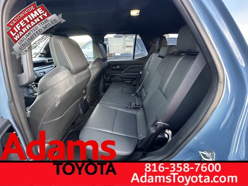 New 2025 Toyota 4Runner Limited image 6