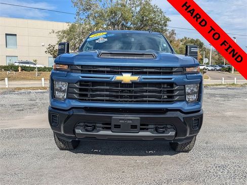 Certified 2025 Chevrolet Silverado 2500 Custom w/ Z71 Off-Road Package image 9