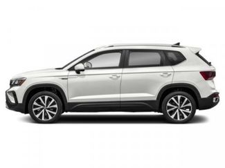 Used 2023 Volkswagen Taos SE w/ Panoramic Sunroof Package AWD/4WD video 3