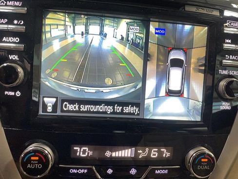 Used 2016 Nissan Murano SL w/ SL Technology Package AWD/4WD image 11