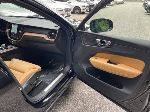 Certified 2023 Volvo XC60 B6 Ultimate w/ Climate Package AWD/4WD image 14