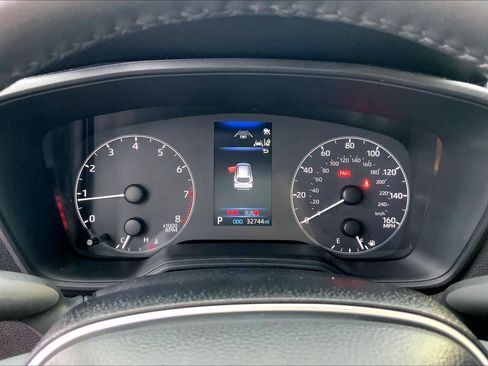 Used 2024 Toyota Corolla Cross LE w/ Moonroof Package FWD image 26