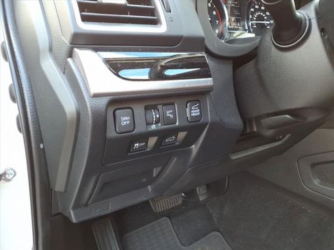 Used 2018 Subaru Forester 2.5i Touring image 19