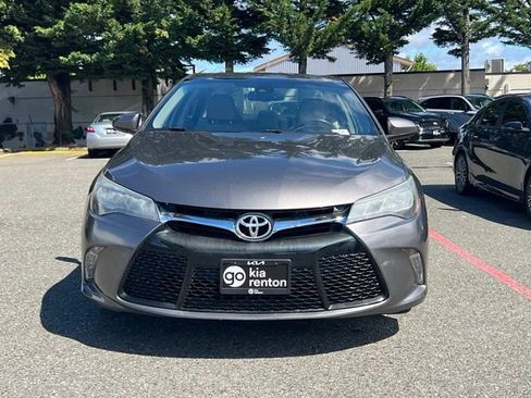 Used 2017 Toyota Camry XSE FWD image 4