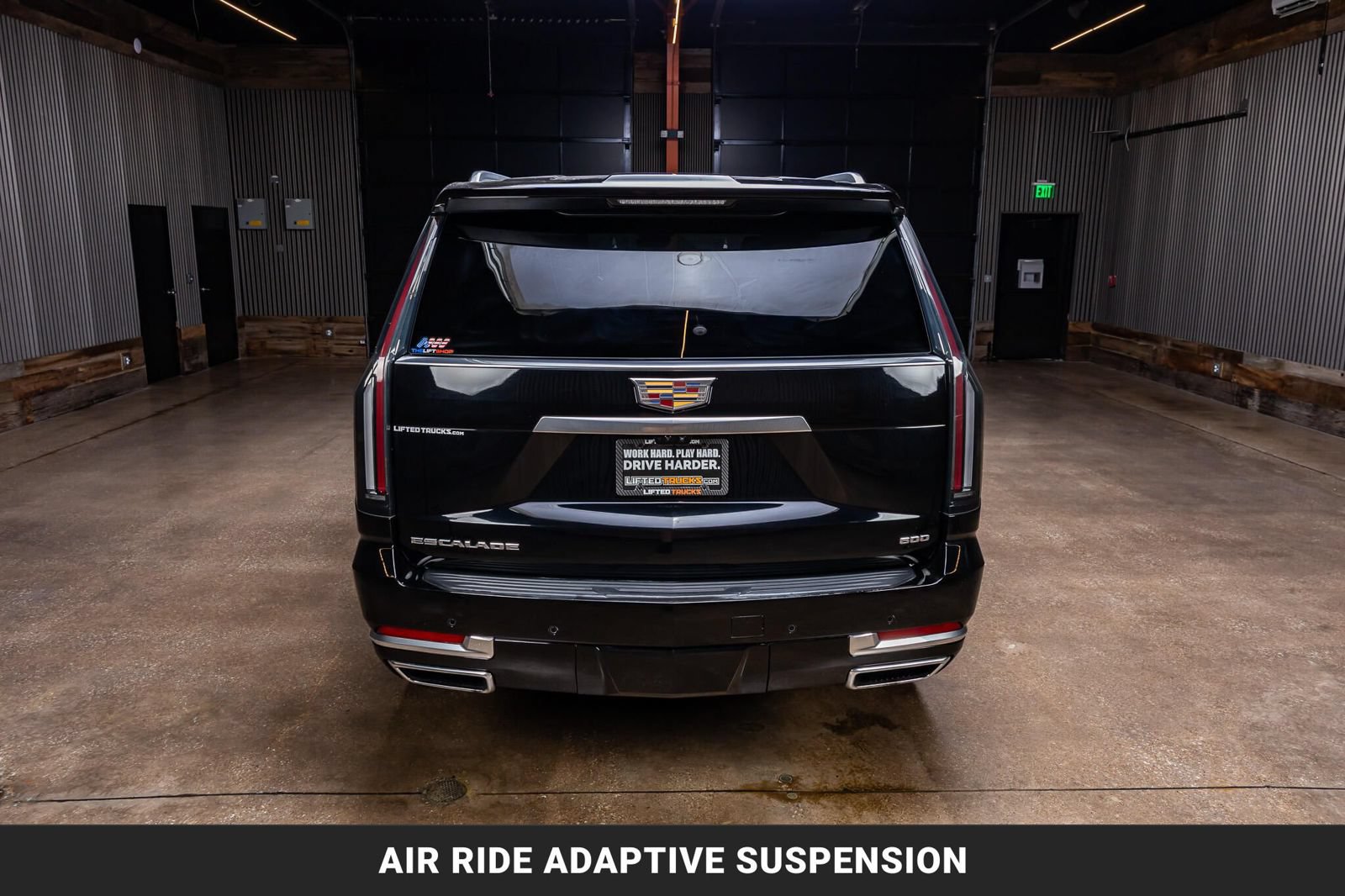Used 2025 Cadillac Escalade ESV Premium Luxury w/ Touring Package AWD/4WD image 8