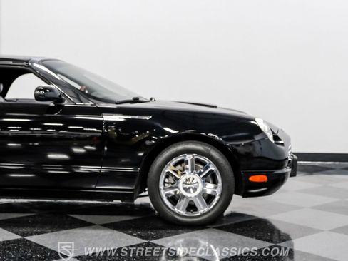 Used 2005 Ford Thunderbird 50th Anniversary image 28