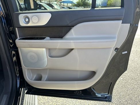 Used 2023 Lincoln Navigator L Reserve image 20