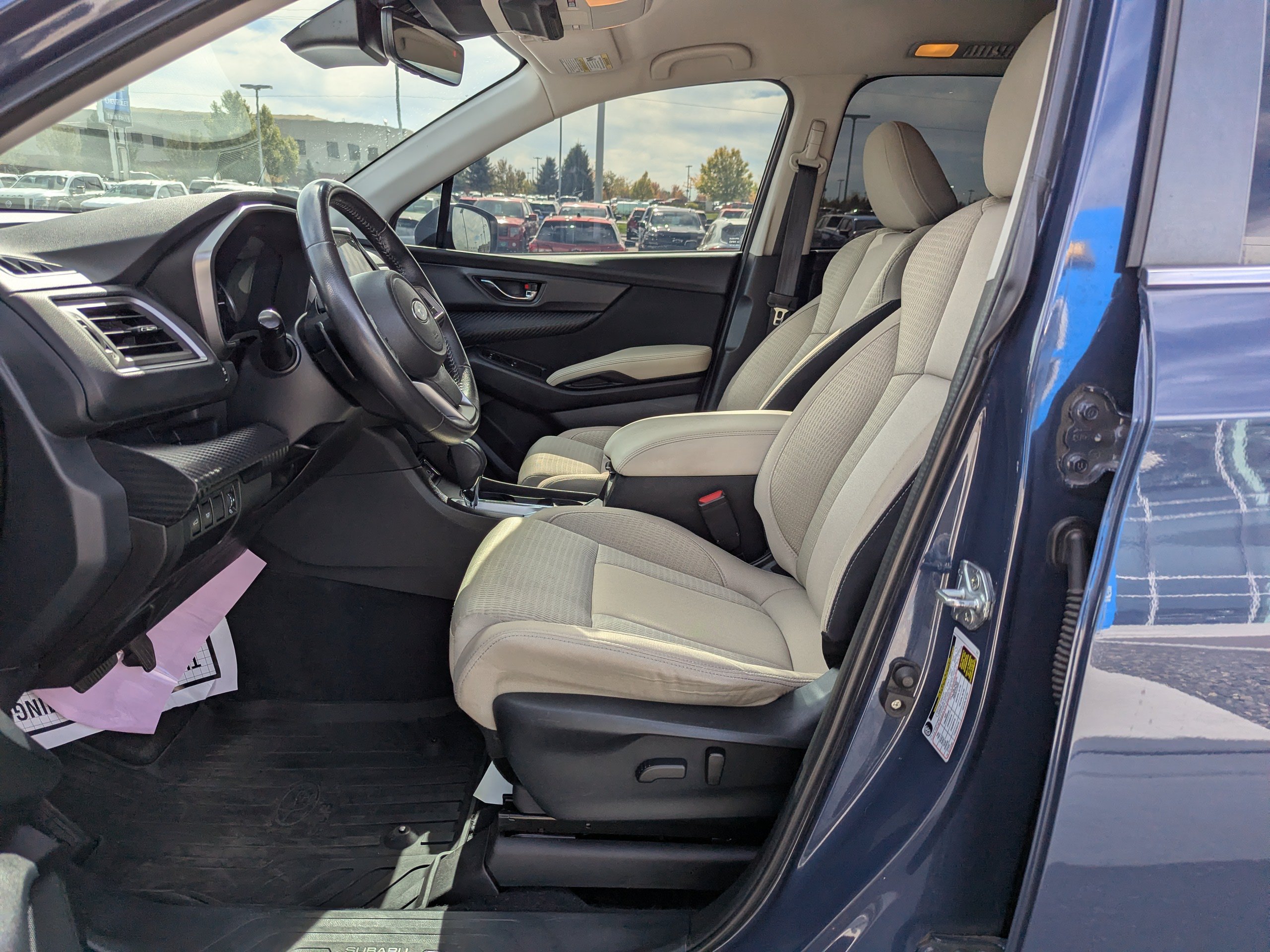 Used 2023 Subaru Ascent Premium w/ Convenience Package AWD/4WD image 13