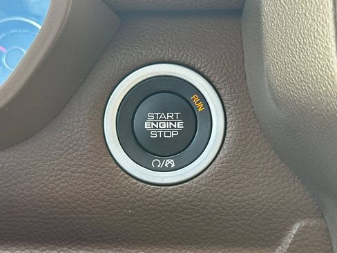 Used 2019 RAM 1500 Laramie AWD/4WD image 21