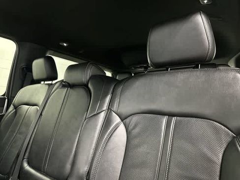 Used 2024 Jeep Wagoneer Series II w/ Flexible Seating Group RWD image 14