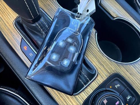 Used 2018 GMC Acadia Denali w/ Technology Package image 14