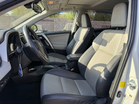 Used 2014 Toyota RAV4 Limited w/ Technology Package image 12