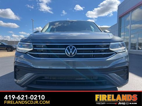Used 2022 Volkswagen Tiguan SE image 2