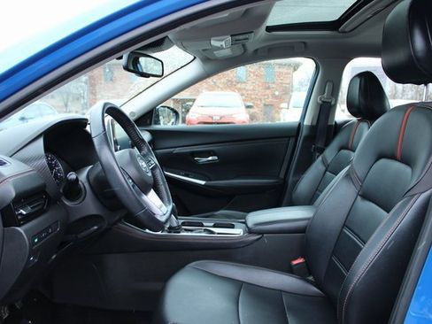 Used 2021 Nissan Sentra SR w/ SR Premium Package image 12