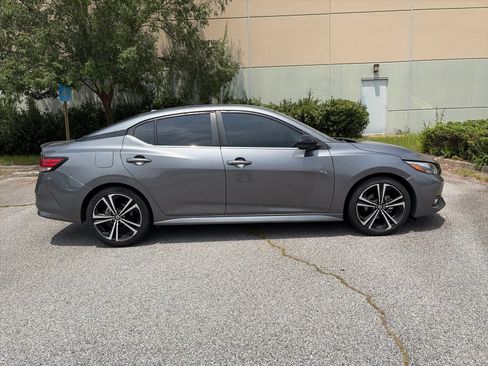 Used 2023 Nissan Sentra SR w/ Trunk Package FWD image 7