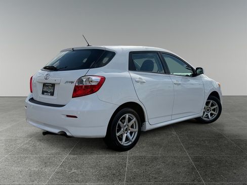 Used 2012 Toyota Matrix L FWD image 6