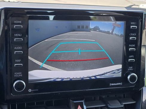 Used 2021 Toyota Corolla LE image 19