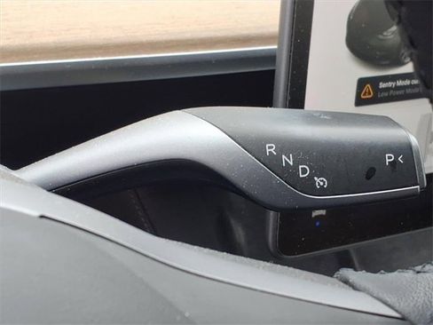 Used 2021 Tesla Model 3 Standard Range Plus image 10