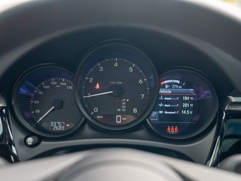 Certified 2023 Porsche Macan Turbo AWD/4WD image 14
