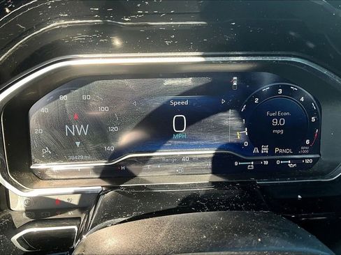 Used 2024 Chevrolet Silverado 2500 LT w/ Convenience Package image 15