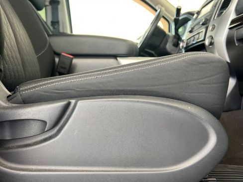 Used 2017 Nissan Titan SV AWD/4WD image 22