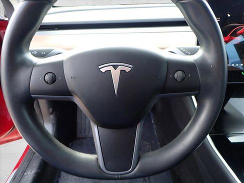 Used 2019 Tesla Model 3 Standard Range Plus image 13