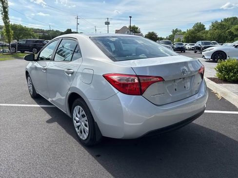 Used 2017 Toyota Corolla LE w/ Carpet Mat Package (TMS) FWD image 8