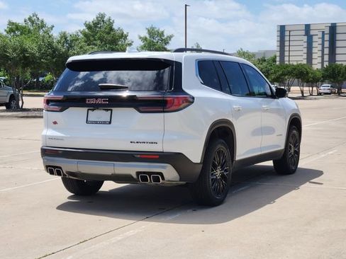 Used 2024 GMC Acadia Elevation w/ Luxury Package FWD image 5