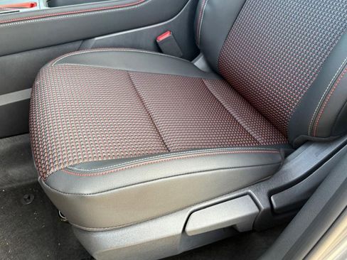 New 2026 Nissan Kicks SR FWD image 21