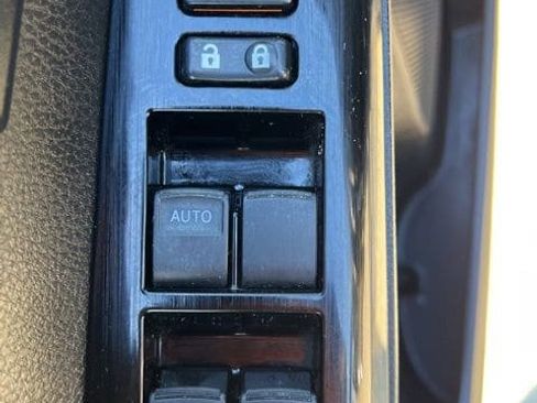 Used 2016 Toyota RAV4 Limited w/ Protection Package AWD/4WD image 18