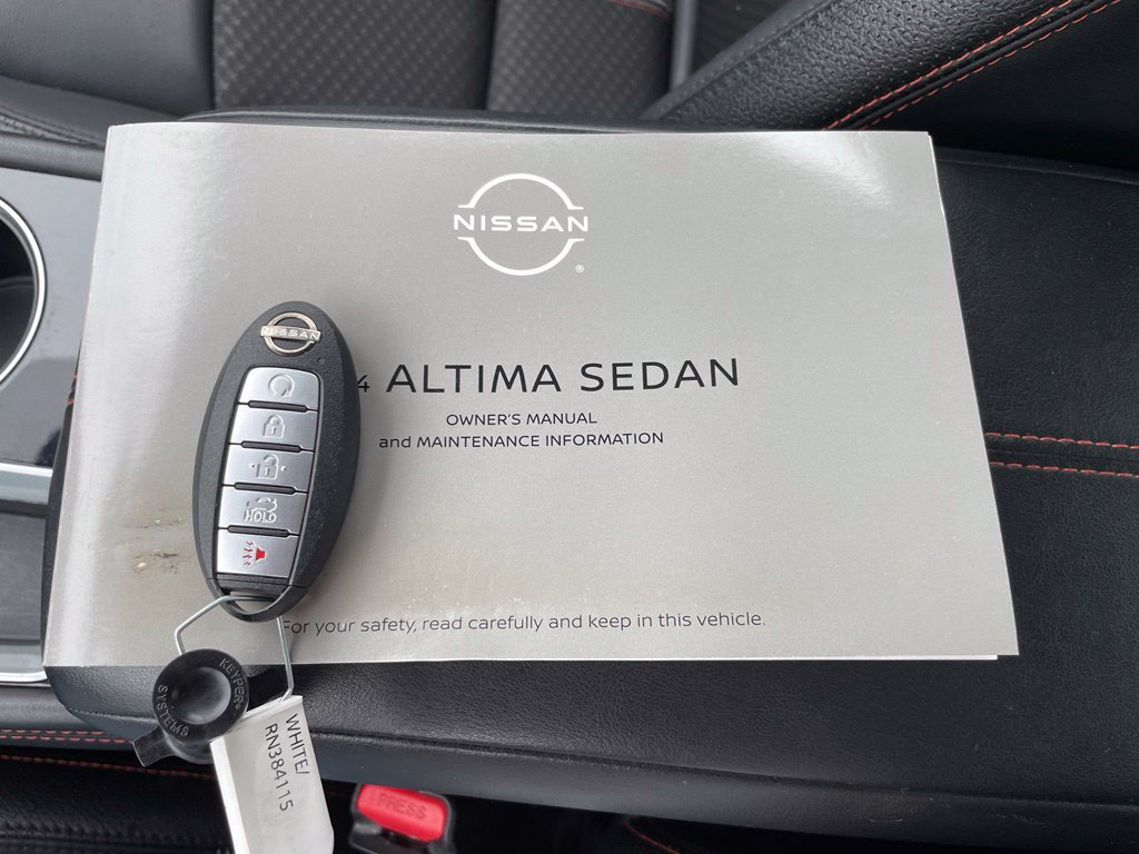 Used 2024 Nissan Altima 2.5 SR FWD image 32