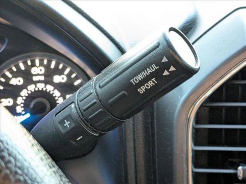 Used 2015 Ford F150 XLT w/ Equipment Group 302A Luxury image 7