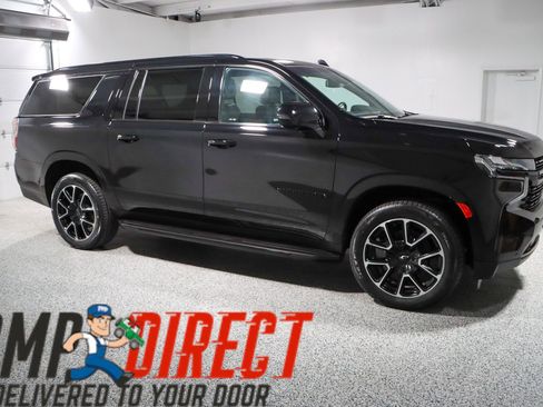 Used 2024 Chevrolet Suburban RST w/ Luxury Package AWD/4WD image 6
