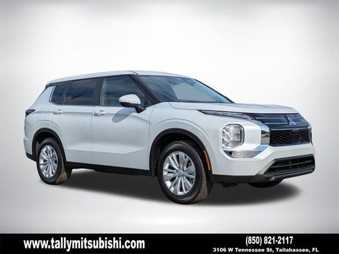 New 2025 Mitsubishi Outlander ES image 1