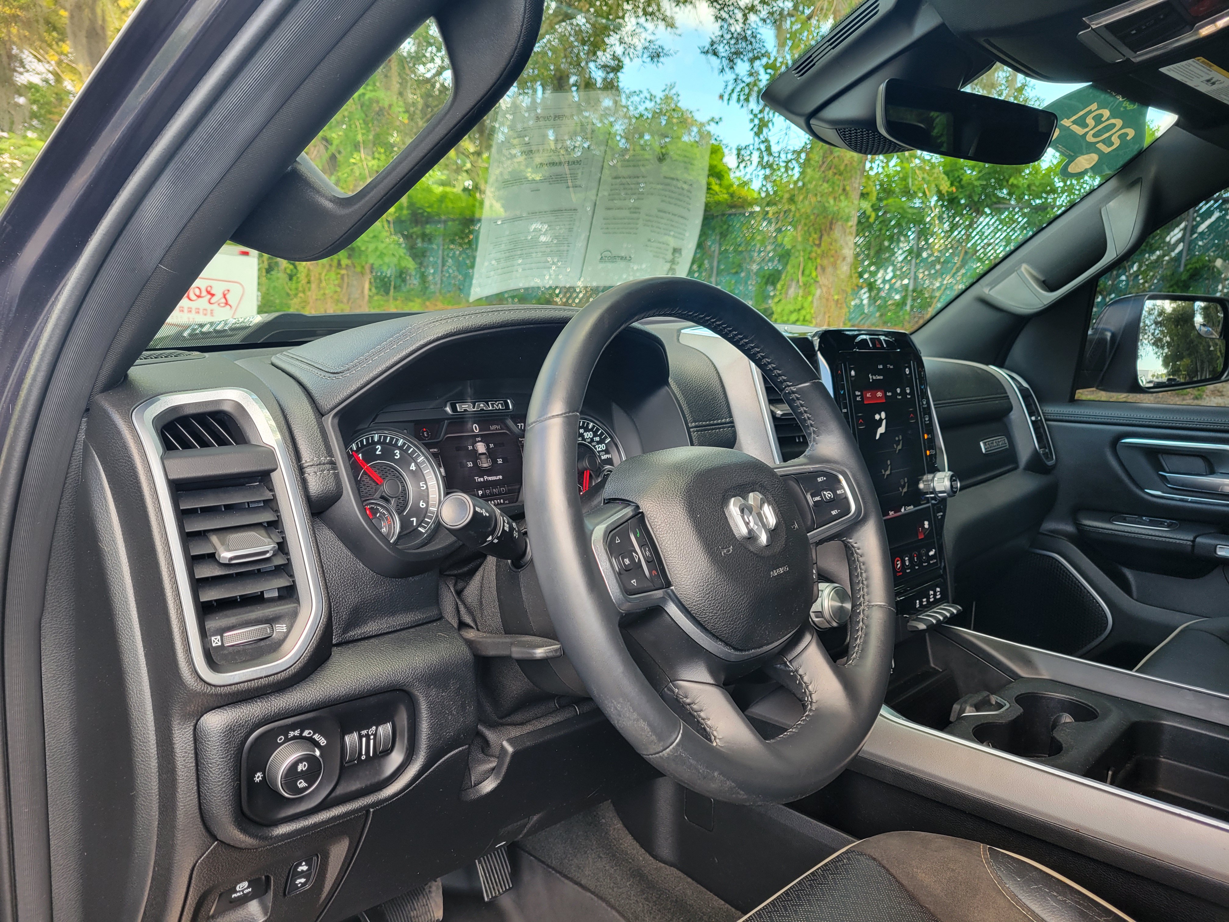 Used 2021 RAM 1500 Laramie w/ Sport Appearance Package AWD/4WD image 31