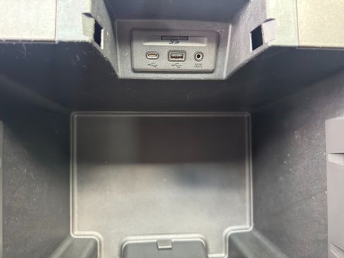 Used 2019 GMC Sierra 1500 Denali AWD/4WD image 34