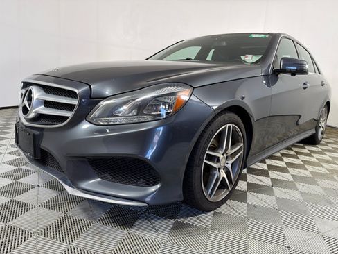 Used 2014 Mercedes-Benz E 350 4MATIC Sedan image 9