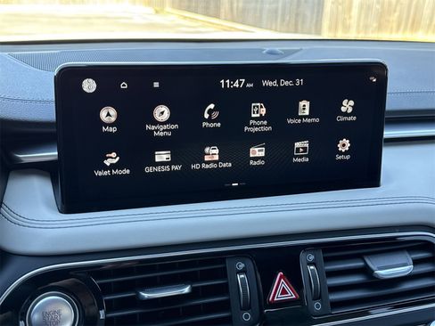 Used 2023 Genesis G70 2.0T w/ Sport Prestige Package image 26