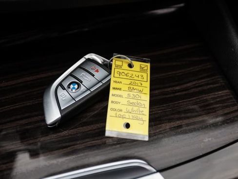 Used 2017 BMW 530i xDrive AWD/4WD image 71