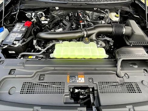 New 2025 Ford Expedition Active image 11