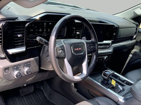Used 2023 GMC Sierra 1500 SLT AWD/4WD image 17