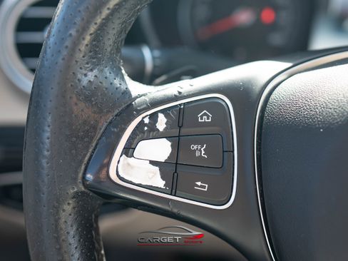 Used 2018 Mercedes-Benz C 300 C 300 image 12