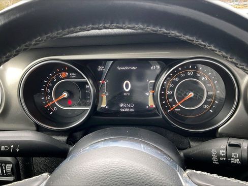 Certified 2020 Jeep Wrangler Unlimited Sahara image 11