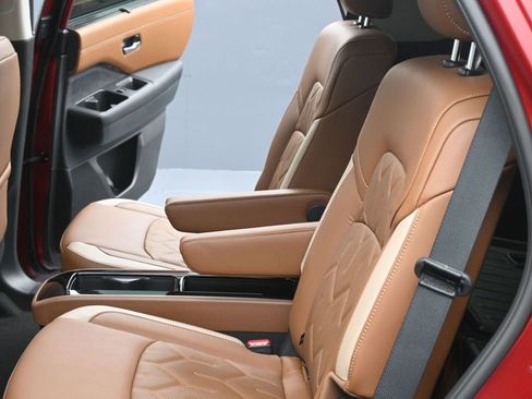 New 2026 Nissan Pathfinder Platinum AWD/4WD image 19