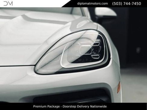Used 2020 Porsche Cayenne AWD/4WD image 13