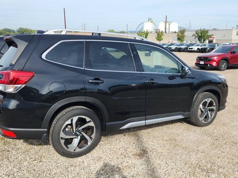 Used 2024 Subaru Forester Touring w/ POP Package 3 AWD/4WD image 4