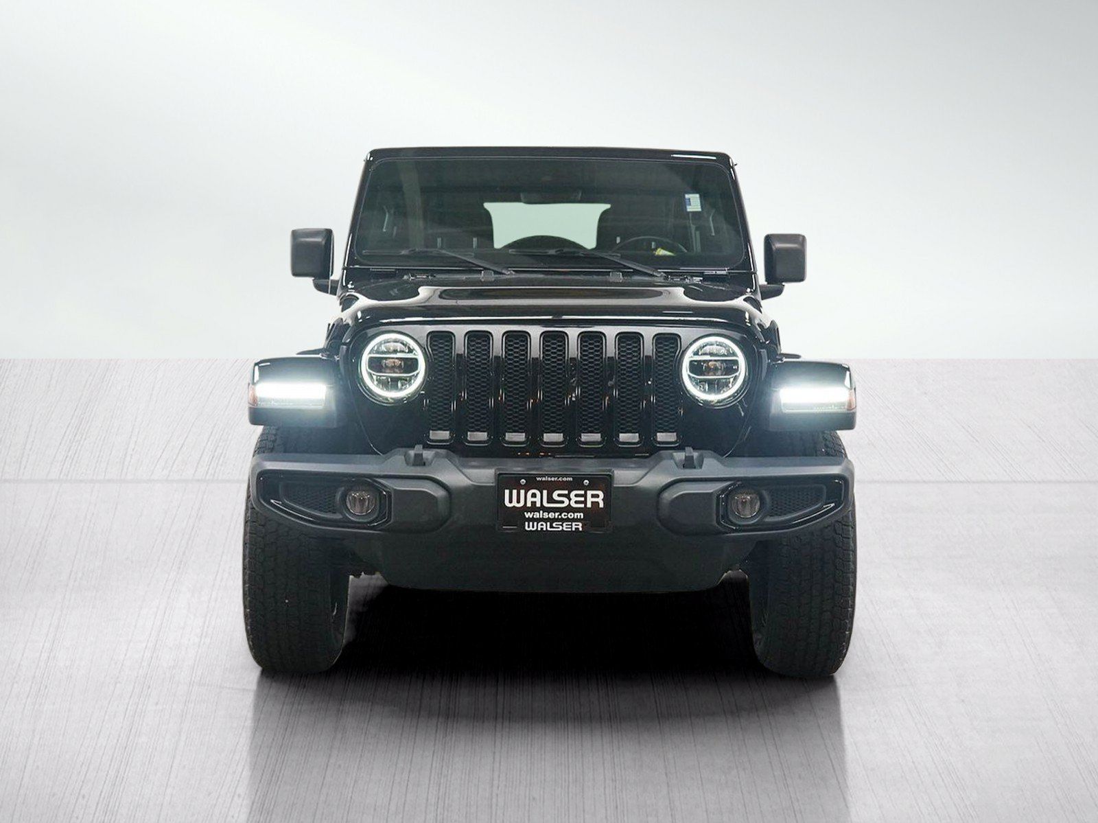 Used 2020 Jeep Wrangler Unlimited Sahara AWD/4WD image 8